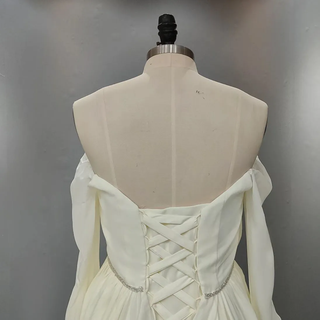 Charming Classic Wedding Dress