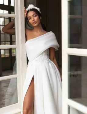 Delightful White Wedding Dress