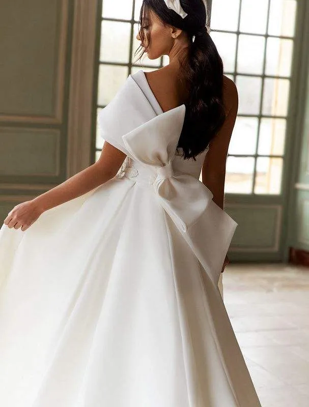 Delightful White Wedding Dress