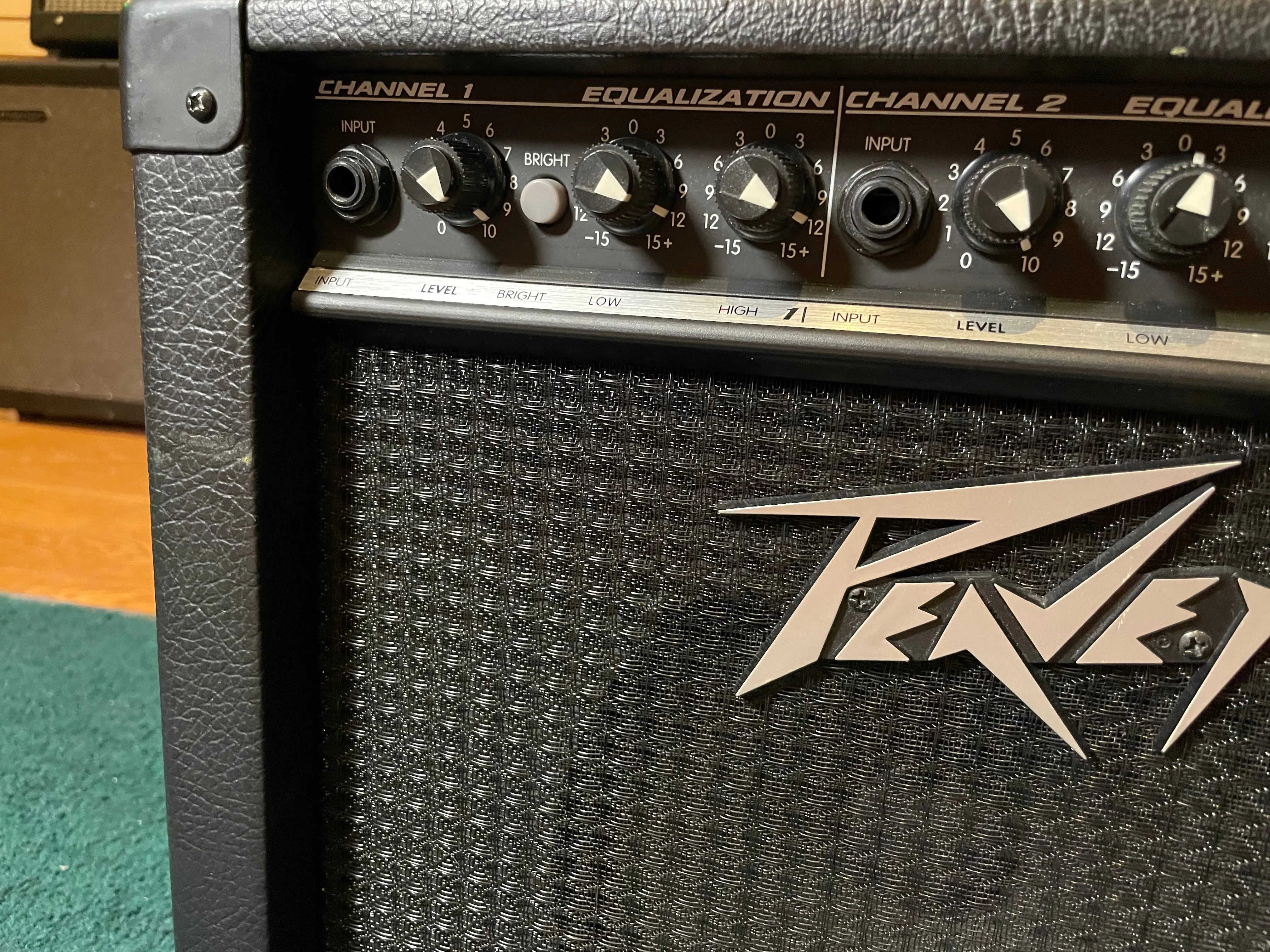 Peavey KB/A 15 Keyboard / Acoustic Amplifier Used